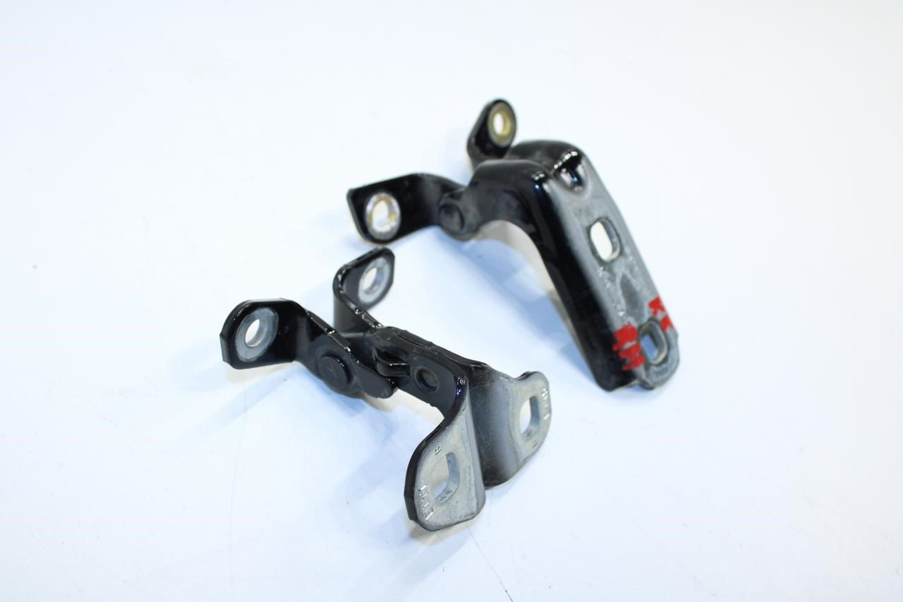 18-24 GMC Terrain Denali Rear Right Side Door Hinge Upper and Lower 13590932 OEM - Alshned Auto Parts