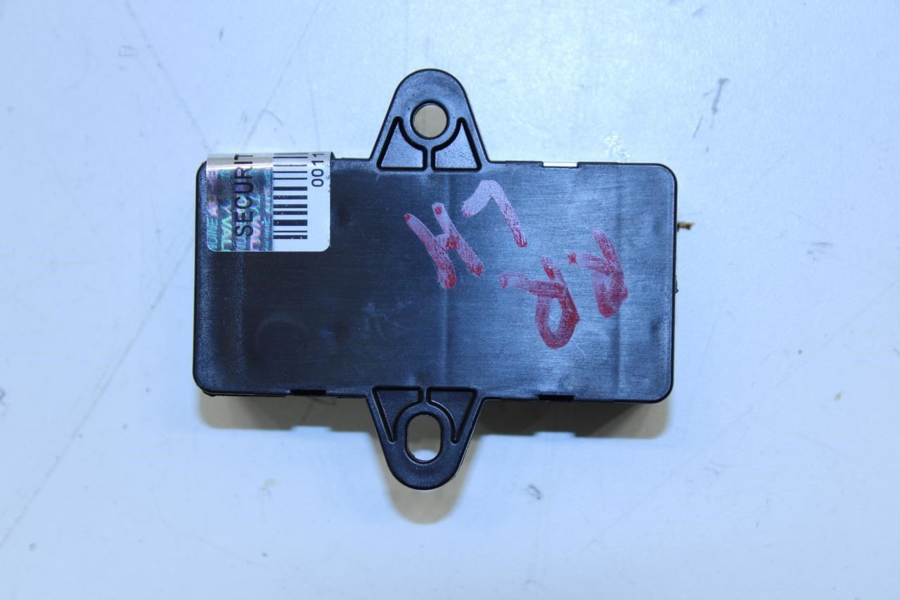 2019-2023 Hyundai Santa Fe Limited Rear Seat Heater Control Module 89B95-S2000 - Alshned Auto Parts