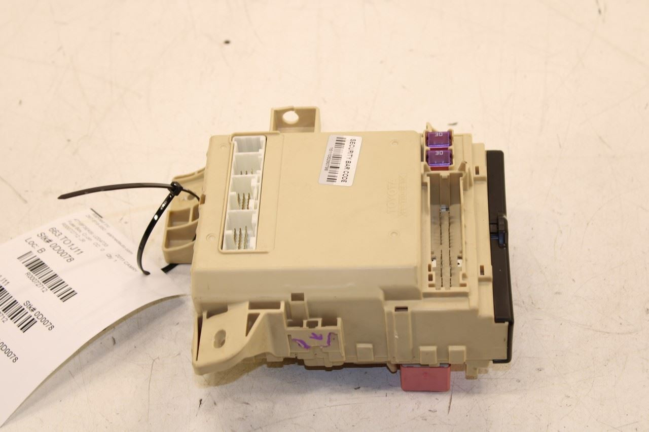 2009-11 Toyota Camry LE Cabin Instrument Panel Fuse Relay Junction Block *ReaD* - Alshned Auto Parts