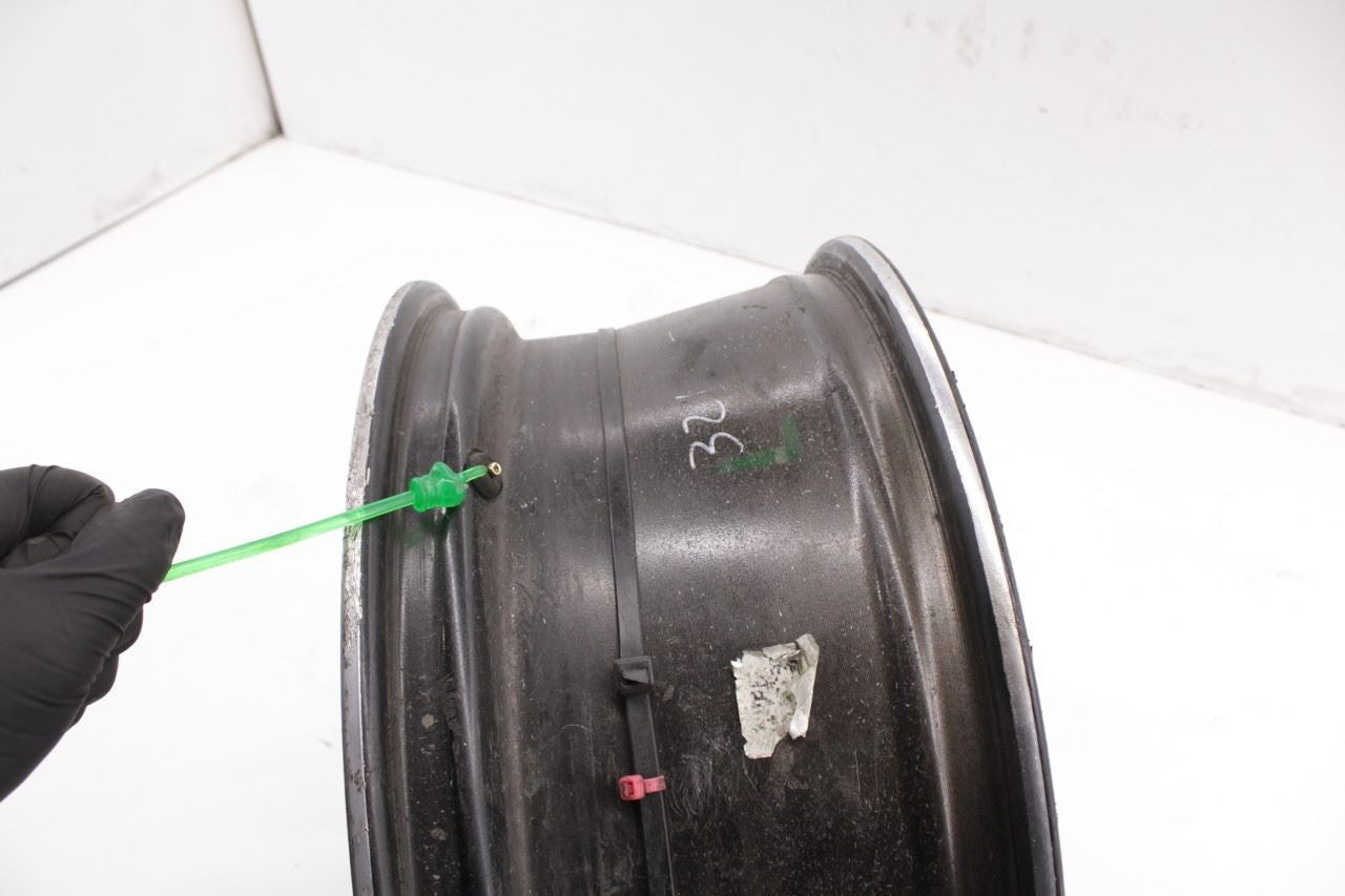 17-18 Jeep Grand Cherokee Aluminum Wheel R20x8J 5 V Spoke 5XL06TRMAA OEM *ReaD* - Alshned Auto Parts