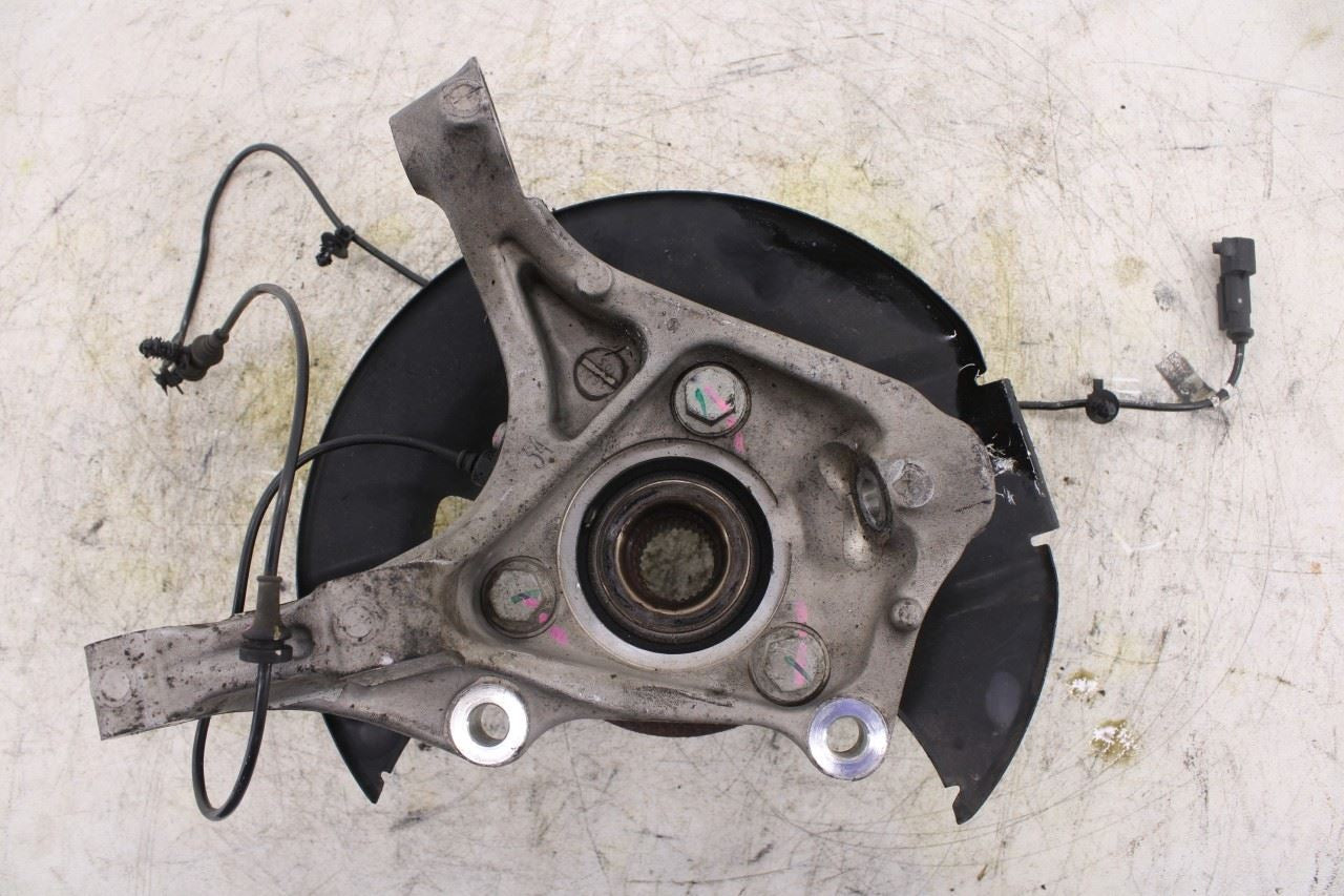 18-24 Chevrolet Equinox LT 1.5L FWD Front Passenger RH Side Spindle Knuckle Hub8
