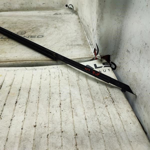 2015-20 Mercedes-Benz C300 Front Left Door Belt Molding Chrome 205-720-43-33 OEM5