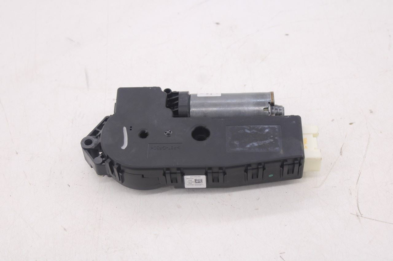 15-18 Mercedes-Benz C300 4Matic Roof Power Sliding Glass Sunroof Motor Set of 211