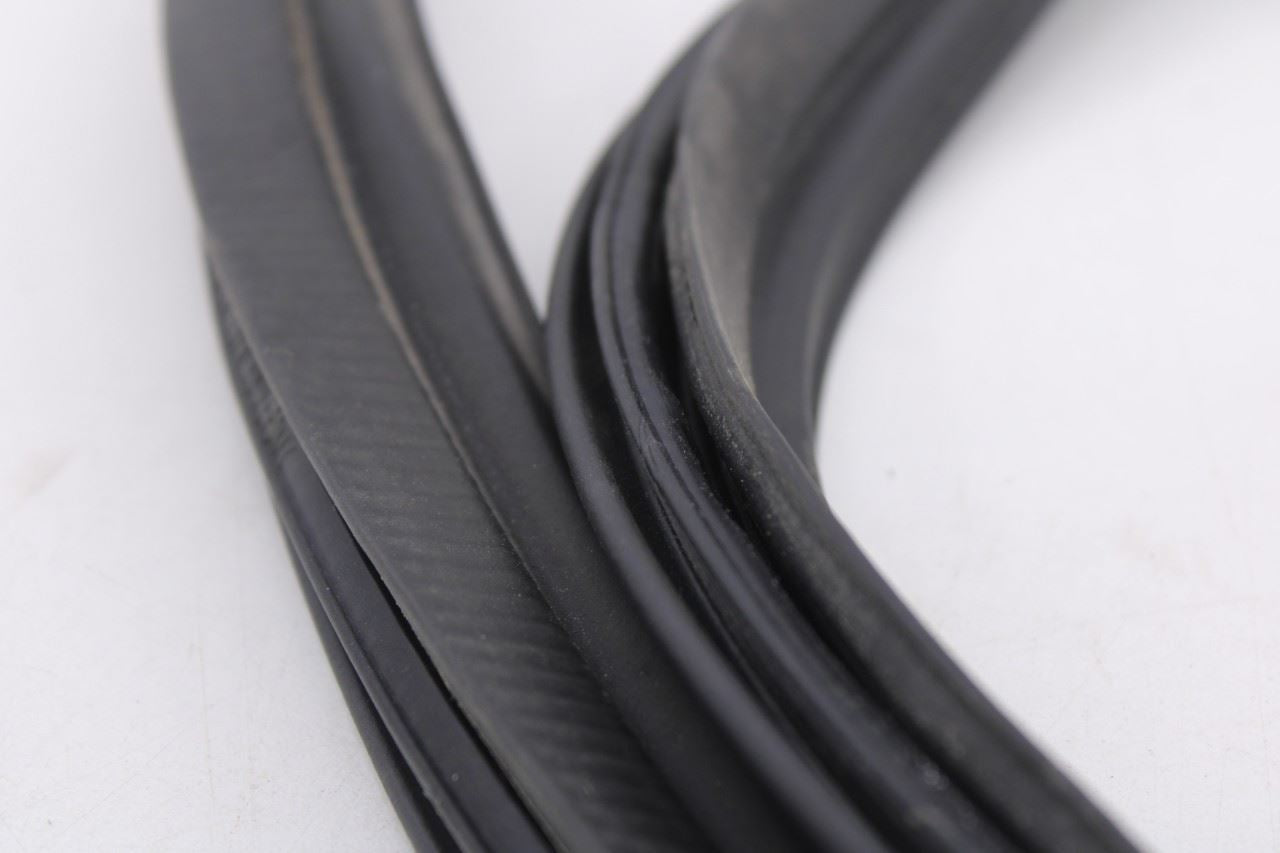 20-25 Mitsubishi Outlander Sport SE Liftgate Tailgate Weatherstrip Seal 5815A1338
