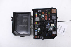 2018-21 Chevrolet Equinox LT 1.5L Engine Bay Fuse Relay Junction Block 23246682