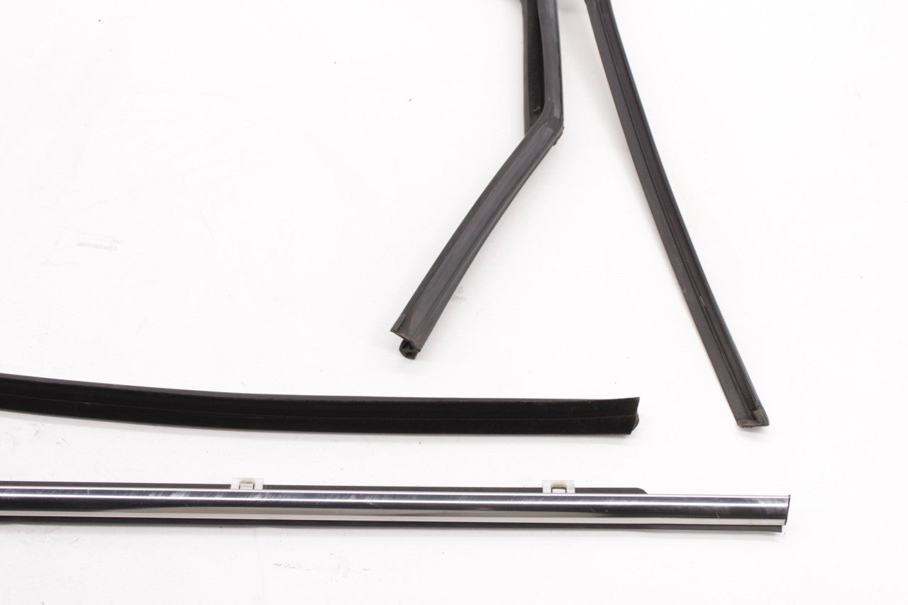 16-18 KIA Sorento EX RR LH Door Run Channel w/ Belt Outer and Inner Weatherstrip - Alshned Auto Parts