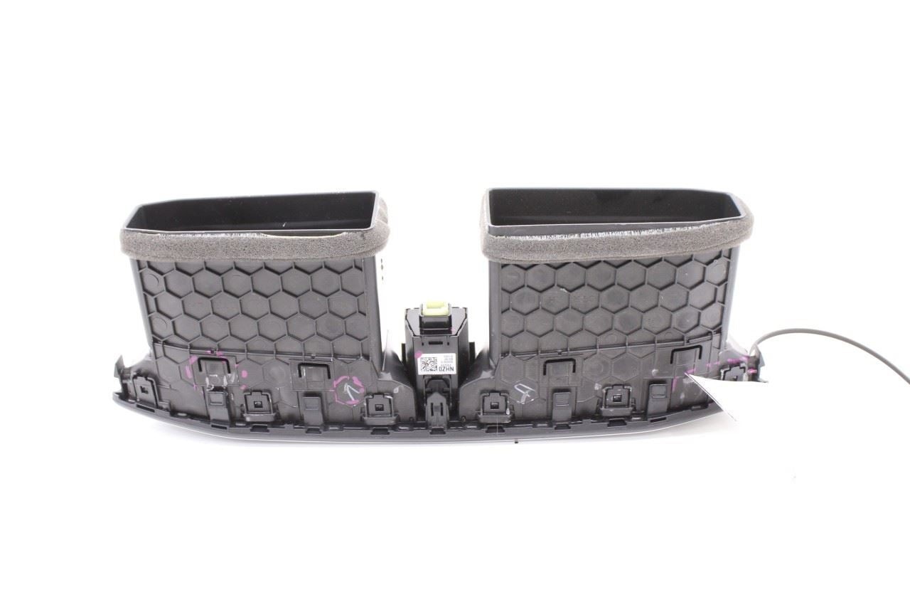 2019-23 Hyundai Santa Fe SEL Center Dash Air Vent Grille w/ Hazard Switch *ReaD*10