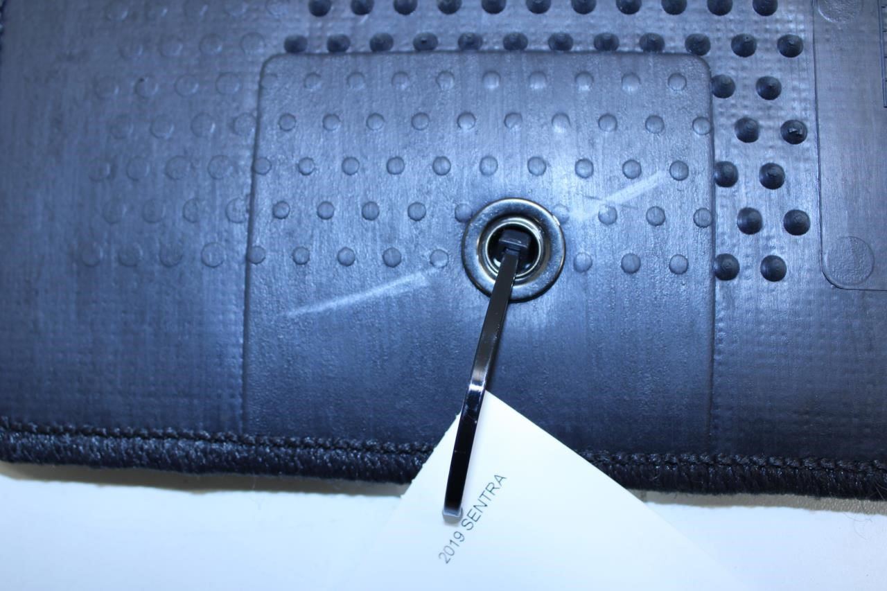 13-19 Nissan Sentra SV Front and Rear Interior Carpet Floor Mats 999E2-L2000 OEM - Alshned Auto Parts