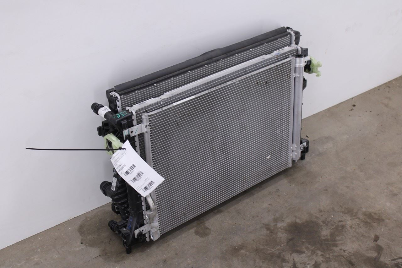 2022-2025 Volkswagen Jetta SE 1.5L Engine Radiator w/ Cooling Fan Motor Assembly3