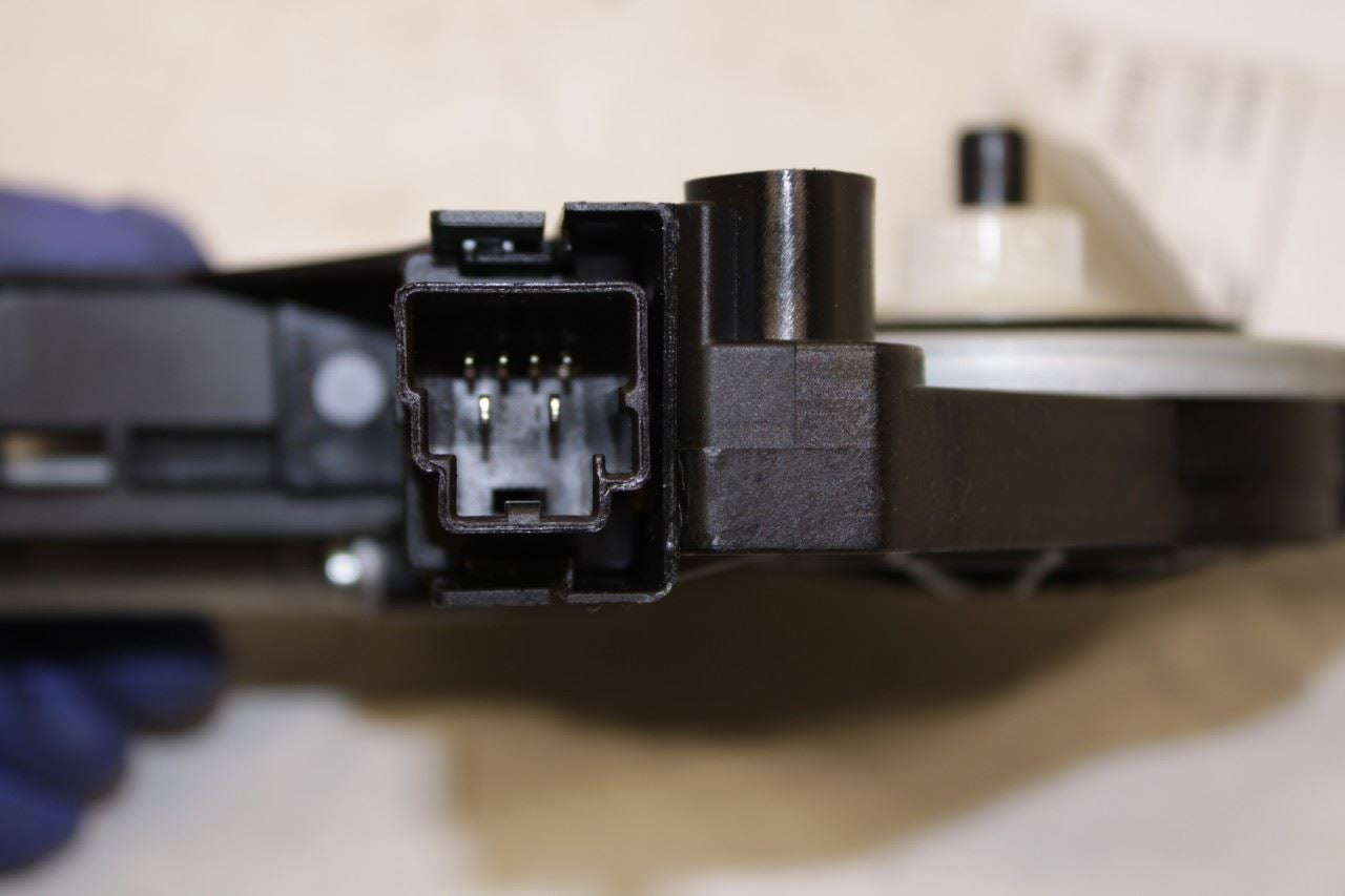 2015-2018 Volvo S60 T5 Premier Rear Right Side Power Window Motor 31253063 OEM - Alshned Auto Parts