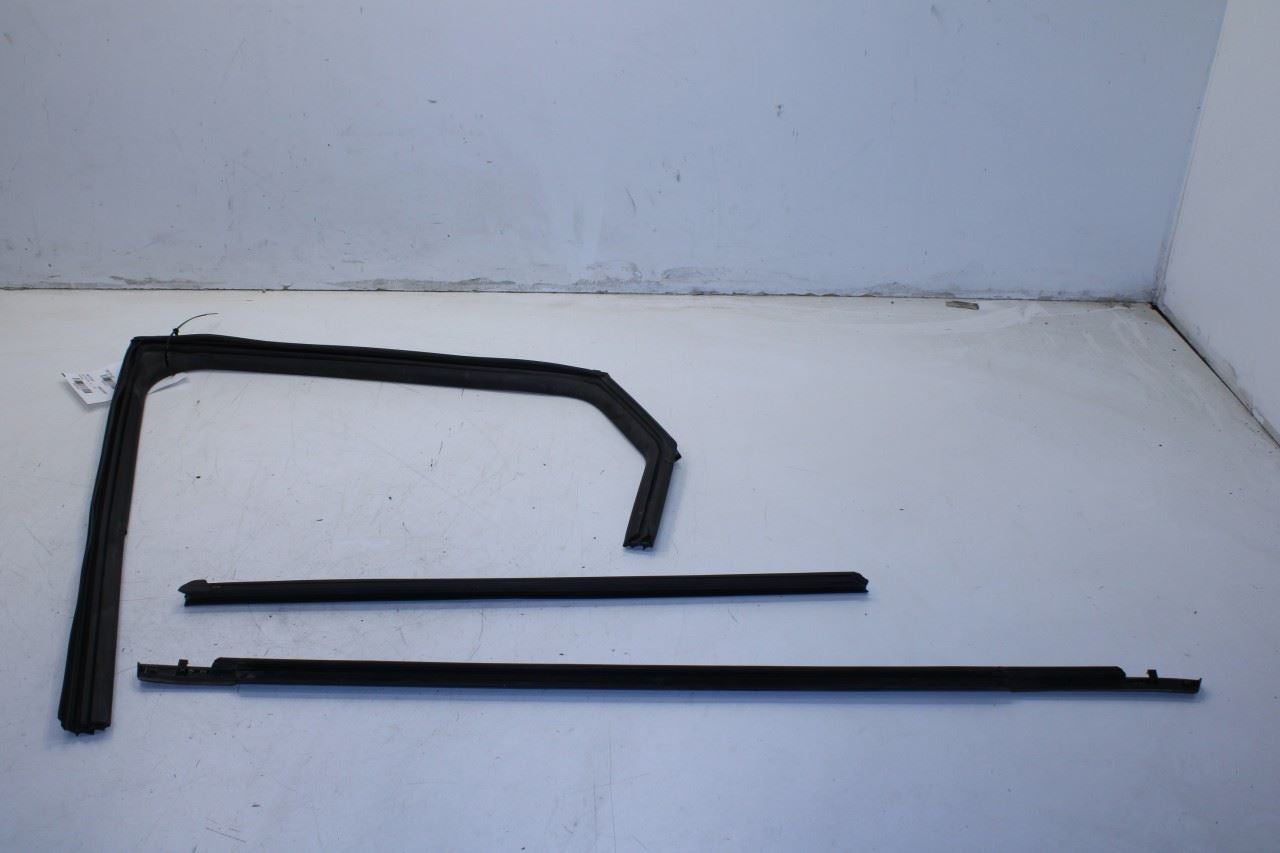 22-25 Hyundai Tucson Rear Left Door Run Channel w Belt Weatherstrips 83530-CW000 - Alshned Auto Parts