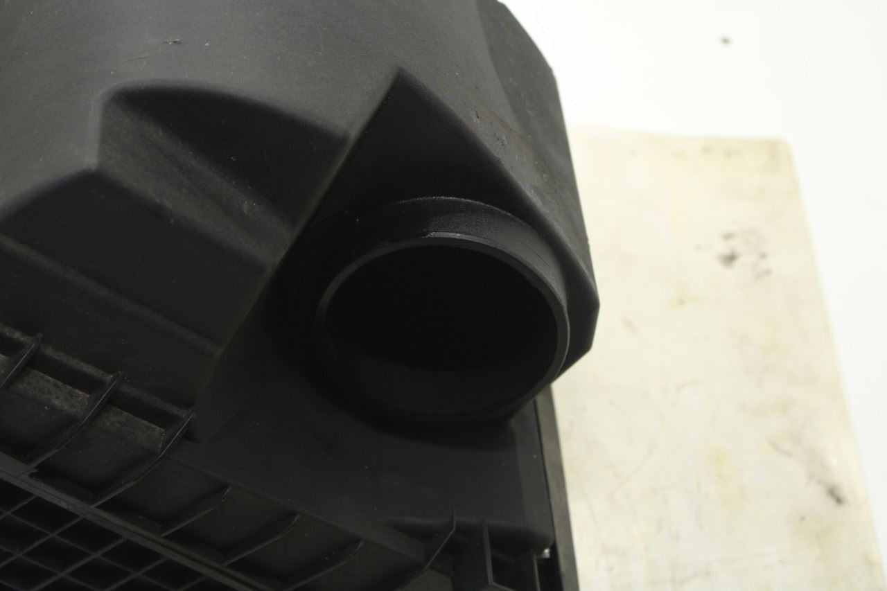 2019-2020 Kia Sorento LX 3.3L FWD Air Intake Cleaner Assembly 28110C5250 OEM - Alshned Auto Parts