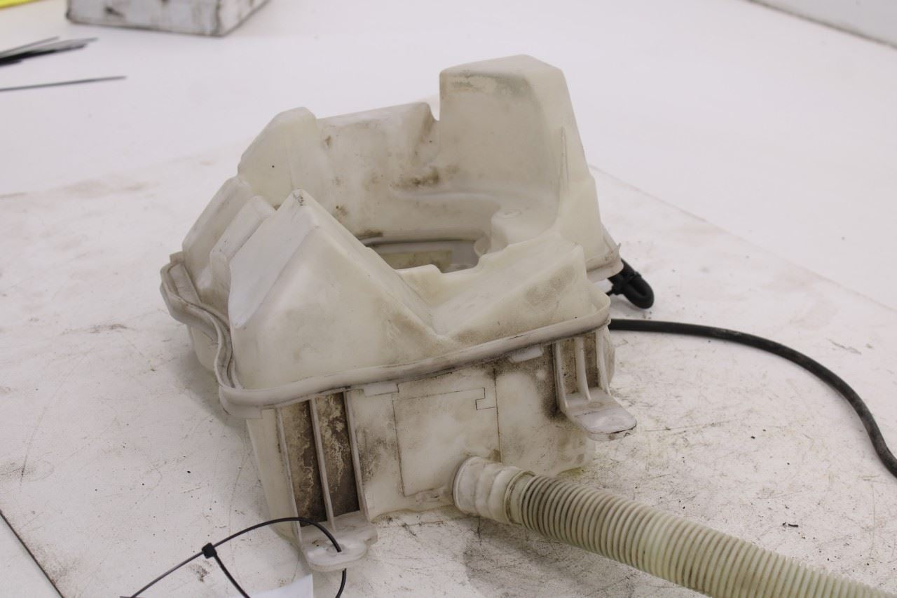 2010-16 Mini Countryman Cooper S Front Windshield Wiper Washer Reservoir 98009103