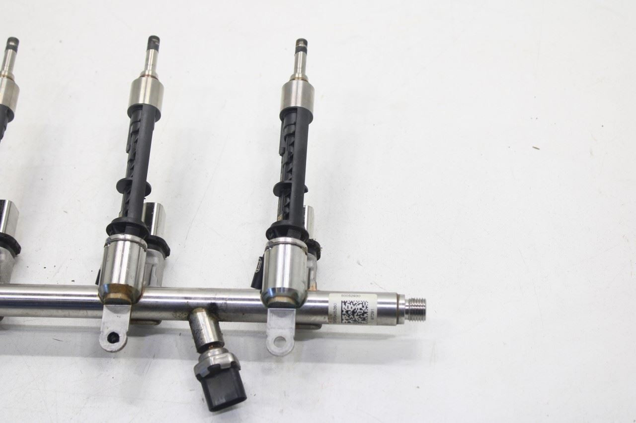 2017-2020 Alfa Romeo Giulia Ti 2.0L AWD Fuel Rail with Injectors 04893628AC OEM - Alshned Auto Parts