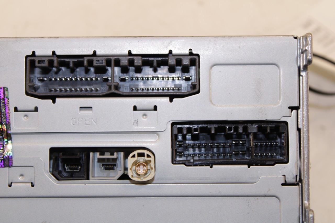 2014-16 Maserati Ghibli S Q4 Panasonic Navigation Audio Radio Receiver 670032990 - Alshned Auto Parts