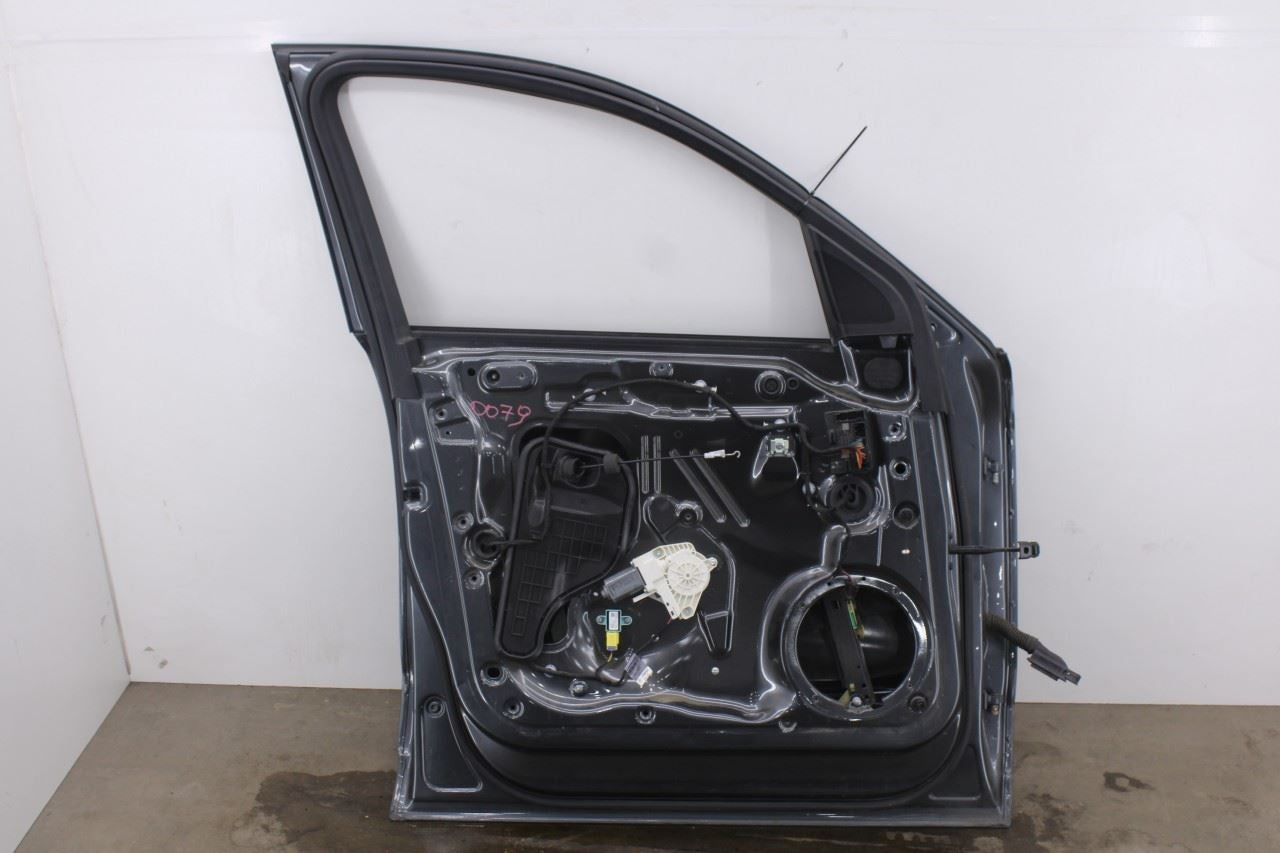 2009-2017 Audi Q5 Premium Front Left Driver Side Door Shell Panel 8R0831051E OEM15
