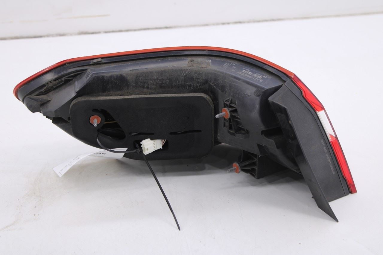 2010-2013 Mercedes-Benz E 350 Luxury 4Matic Rear Right Side Tail Light Lamp4