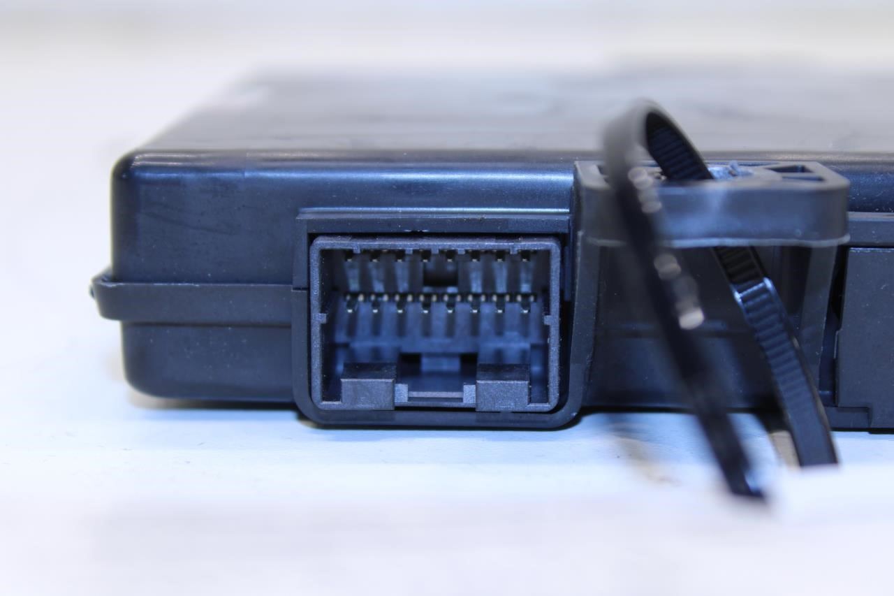 2015 Jeep Grand Cherokee Limited Keyless Entry Hub Receiver Control Module - Alshned Auto Parts