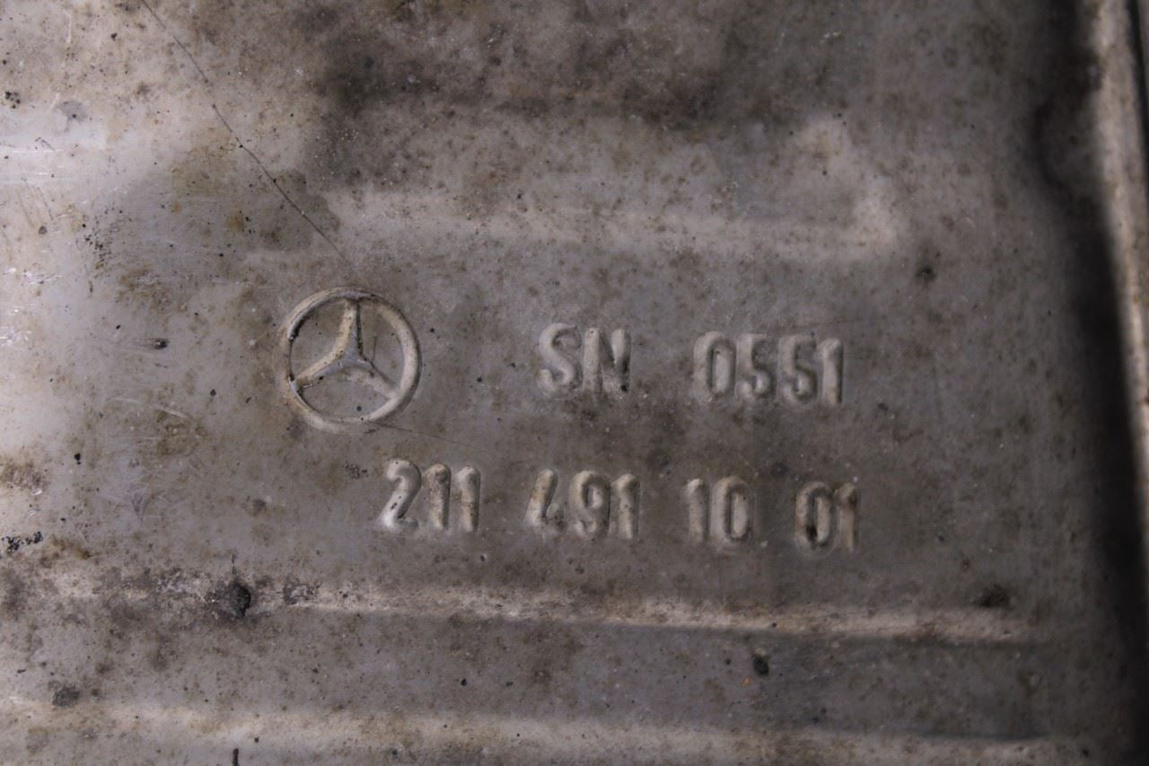 03-06 Mercedes-Benz E500 5.0L V8 Rear Left Exhaust System Muffler 2114911001 OEM15