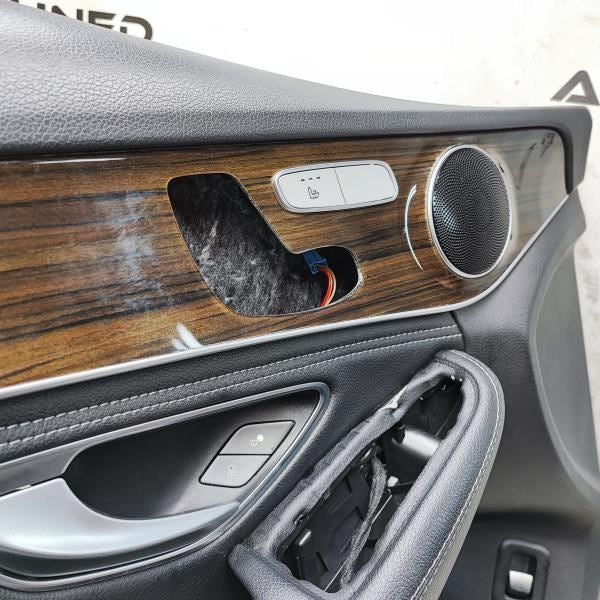2015-21 Mercedes-Benz C300 Front Left Door Trim Panel 205-720-53-11-64-9H15 OEM