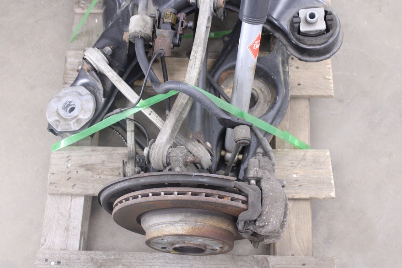 11-16 Mercedes-Benz E 350 3.5L AWD Rear Axle Differential Carrier w/ Crossmember6