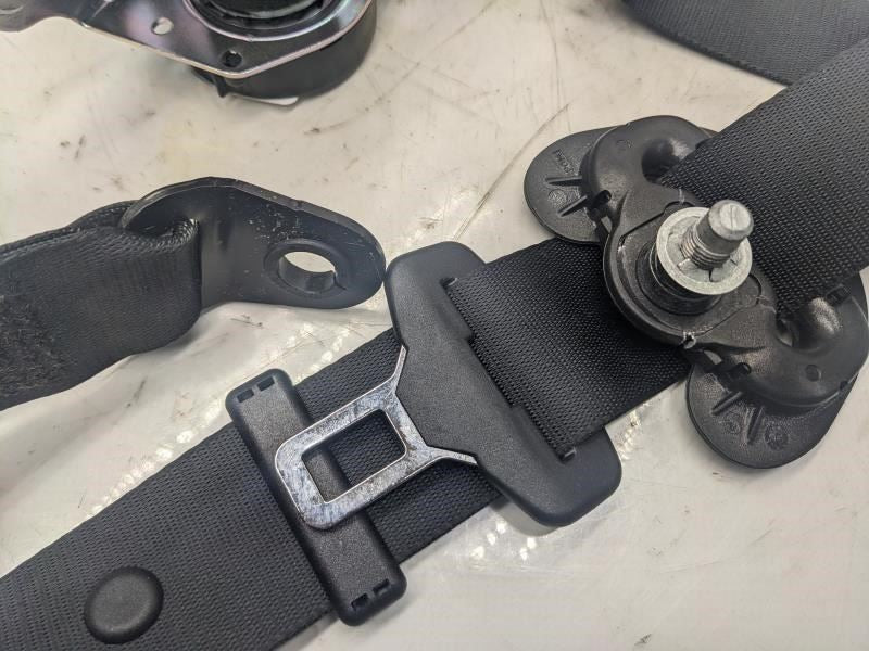 2007-2013 Mini Cooper 1.6L Rear Left or Right Side 2nd Row Seat Belt Retractor2