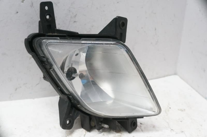 2011-2013 Kia Sportage Front Right Passenger Fog Light Lamp 92202-3W000 OEM - Alshned Auto Parts
