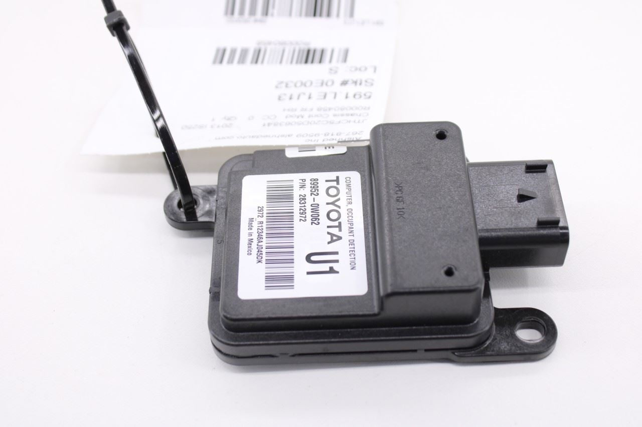 2006-2013 Lexus IS250 Front Right Side Seat Occupant Detection Sensor Module  4