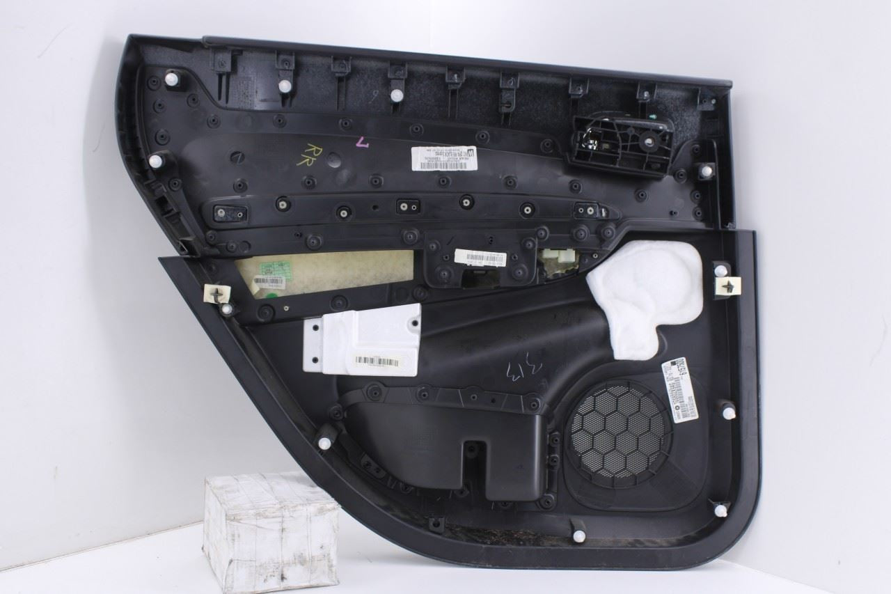 2013-2015 Dodge Durango SXT Rear Right Side Door Trim Panel 1GS802X9AG OEM14