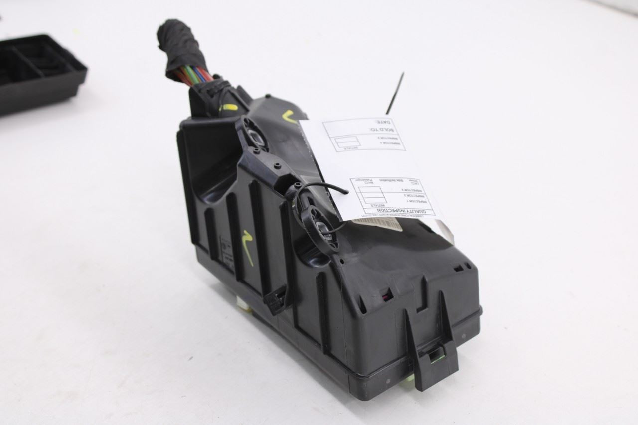 2019-25 Volkswagen Jetta SE 1.5L FWD Engine Bay Fuse Relay Box 5Q0-907-361-F OEM11
