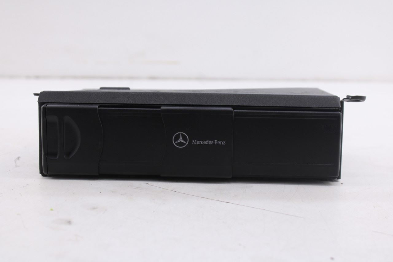 2006-2009 Mercedes-Benz CLK 350 Compact Disc Changer 2038703389 OEM10