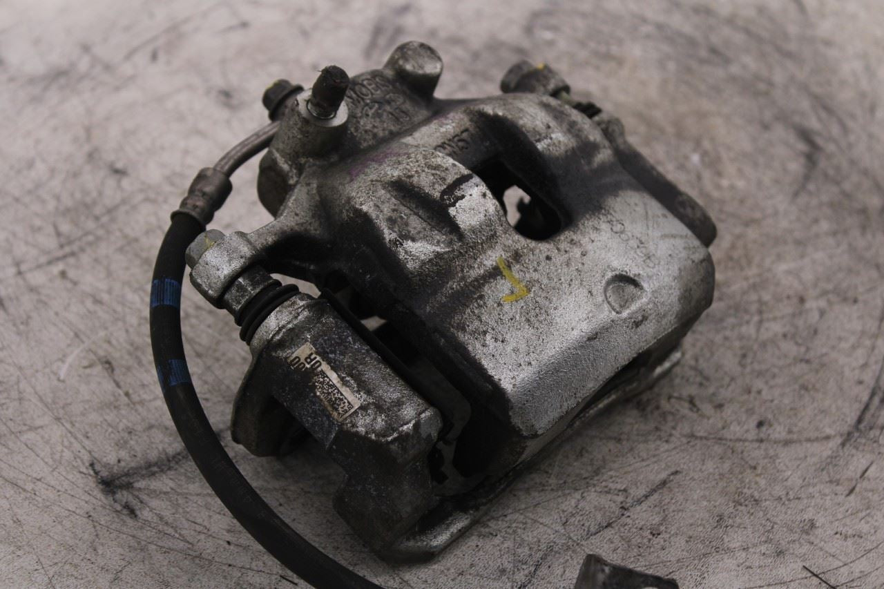 2021-26 Hyundai Elantra SE Front Left Driver Side Disc Brake Caliper 58180-AAA002