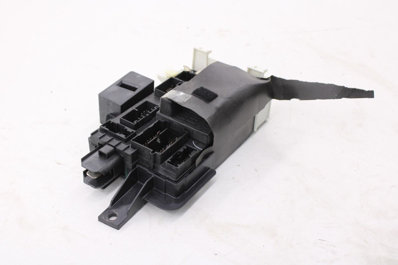 2010-2014 Ford Mustang Conv V6 Fuse Box Body Computer Control Module BCM BCU7