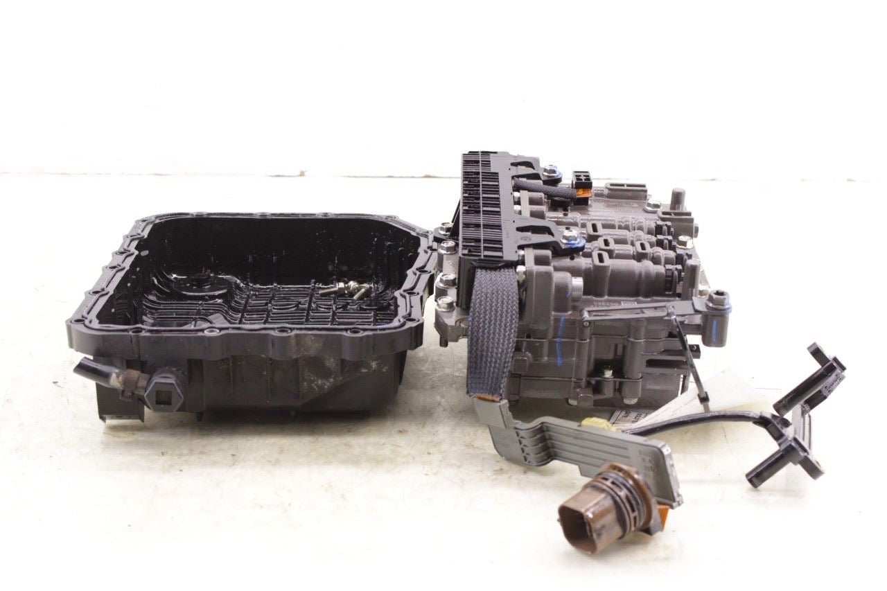 16-18 Kia Sorento EX 3.3L AWD 6-Spd Auto Transmission Valve Body w/ Oil Pan 26K - Alshned Auto Parts
