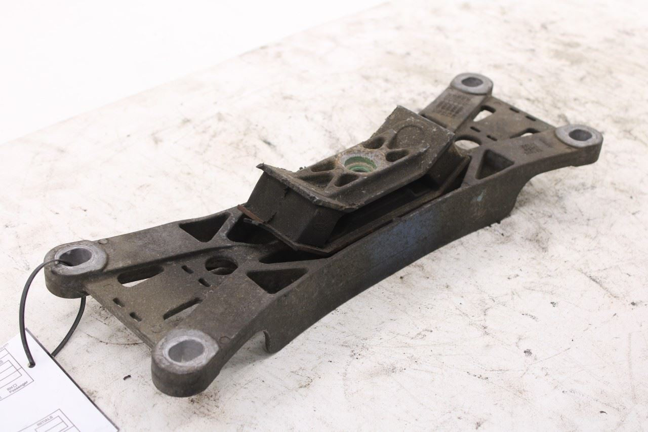 2008-2010 Ford Mustang Conv V6 4.0L RWD Transmission Mount Insulator Bracket12