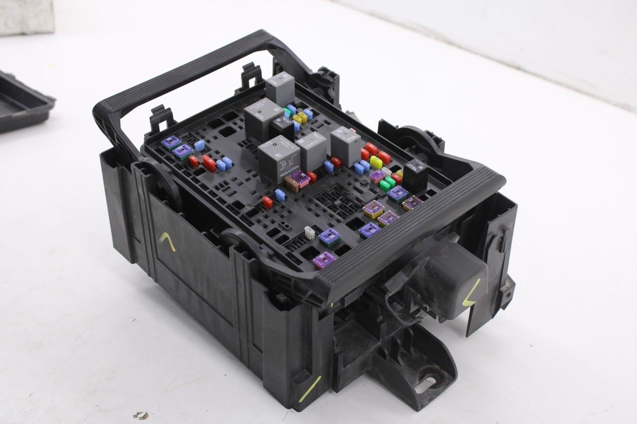 14-16 Chevy Silverado 1500 2WT 4WD Engine Wire Harness Fuse Relay Junction Block - Alshned Auto Parts