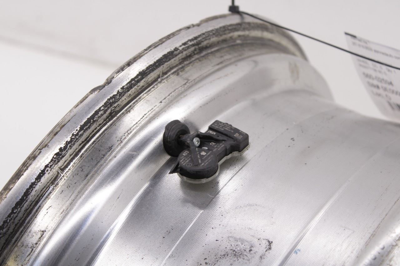 2017-2020 Chrysler Pacifica Limited Aluminum Wheel R18x7.5J 5 Y Spoke *ReaD* - Alshned Auto Parts