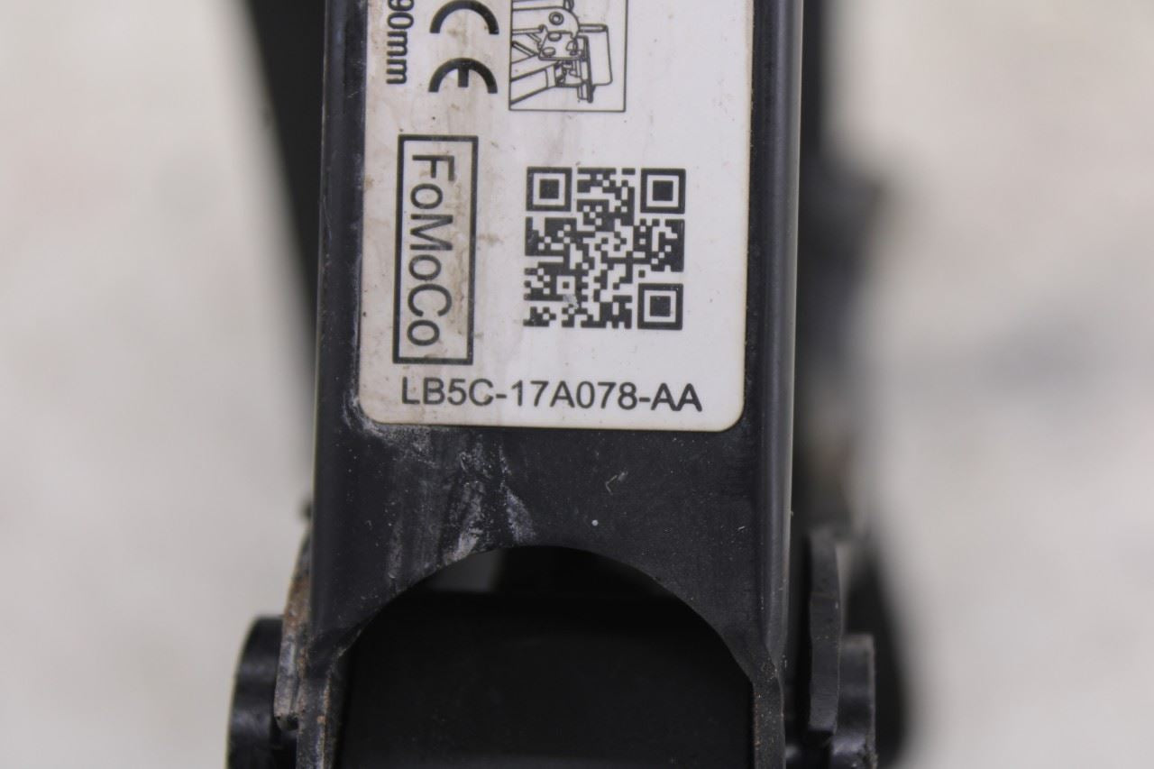 2020-26 Ford Explorer Interceptor Scissor Lift Jack and Tool Kit LB5C-17A078-AA14