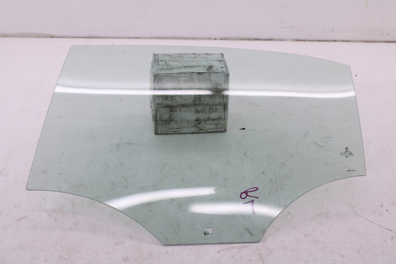 2011-2018 Volkswagen Jetta Sport Rear Left Door Window Movable Glass 5C6-845-0250