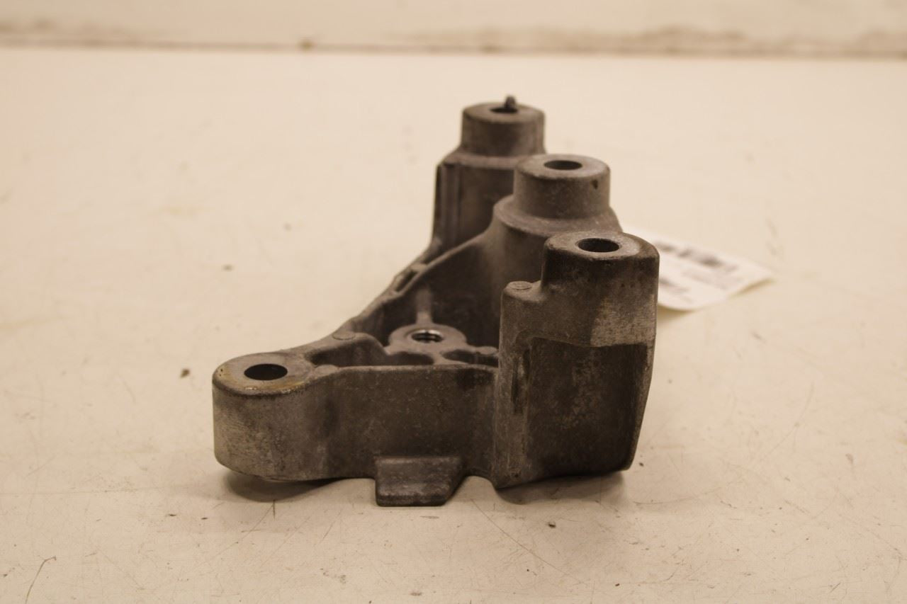 2014-2020 Jeep Cherokee Latitude 3.2L 4x4 Left Side Transmission Mount Bracket - Alshned Auto Parts