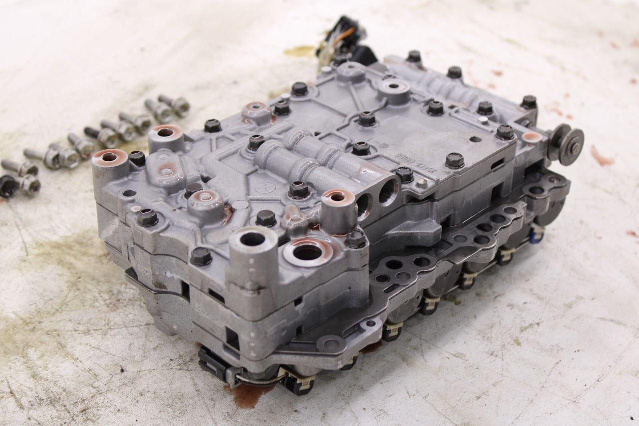 2016-2020 Toyota Sienna LE 3.5L 8-Speed Auto Transmission Valve Body w/ Oil Pan3