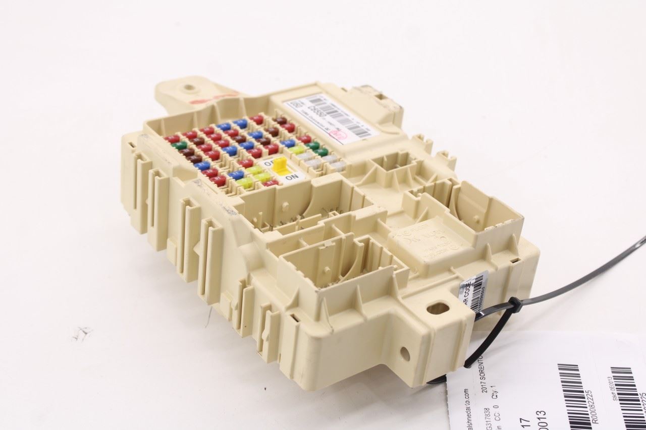 2015-18 Kia Sorento EX 3.3L AWD Cabin Instrument Panel Fuse Relay Junction Block6