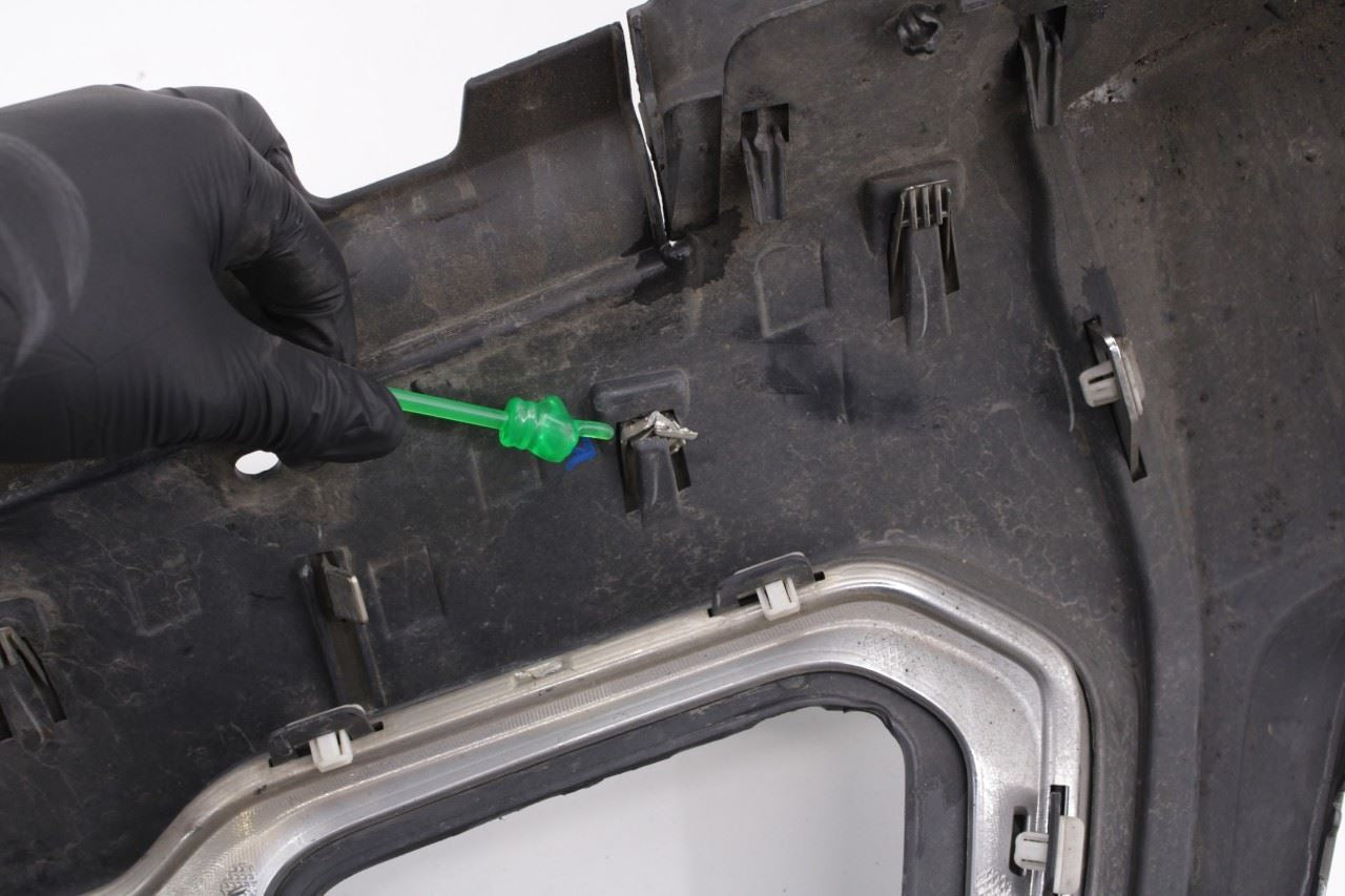 16-21 Jeep Grand Cherokee Overland 3.6L Front Bumper Lower Grille Chrome *ReaD* - Alshned Auto Parts