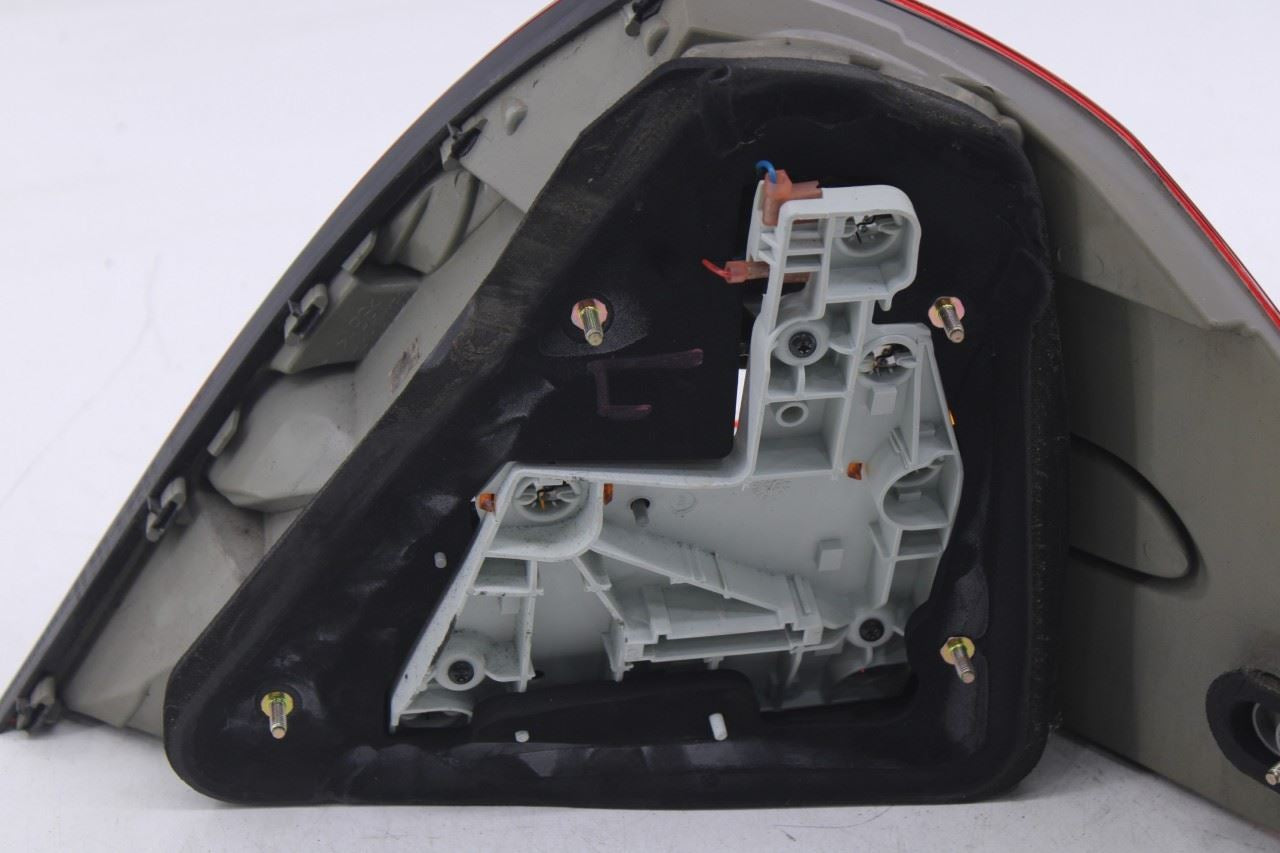 2003-2006 Mercedes-Benz E500 Rear Left Driver Side Tail Light Lamp 211-820-05-64 - Alshned Auto Parts