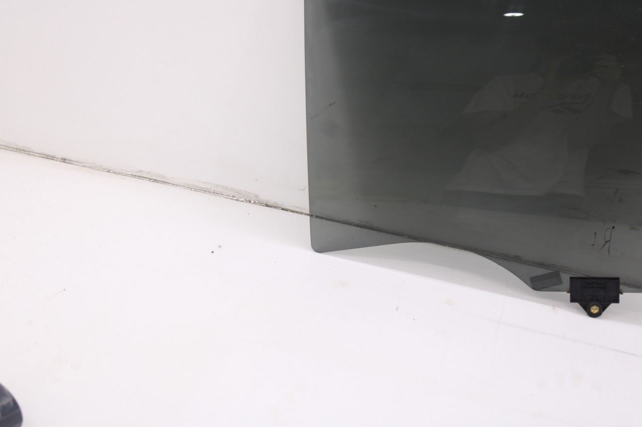 2016-2022 Kia Sportage Nightfall Rear Left Door Window Movable Glass 83410D90105