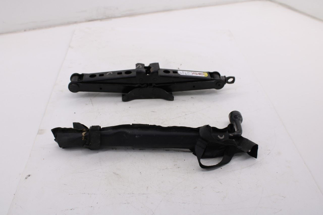 2013-25 Ram 1500 Big Horn Crew Cab 5.7L 4WD Lift Jack and Tool Kit w/ Tools Bag - Alshned Auto Parts