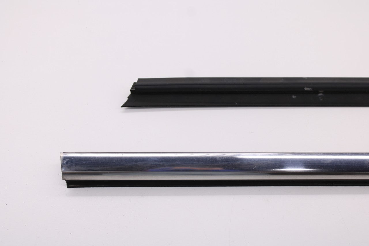 2011-15 Jeep Grand Cherokee Limited FR RH Door Belt Outer and Inner Weatherstrip - Alshned Auto Parts
