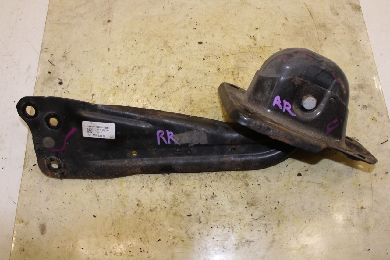 2018-24 Volkswagen Atlas S AWD Rear Suspension Passenger RH Side Control Arm Set - Alshned Auto Parts