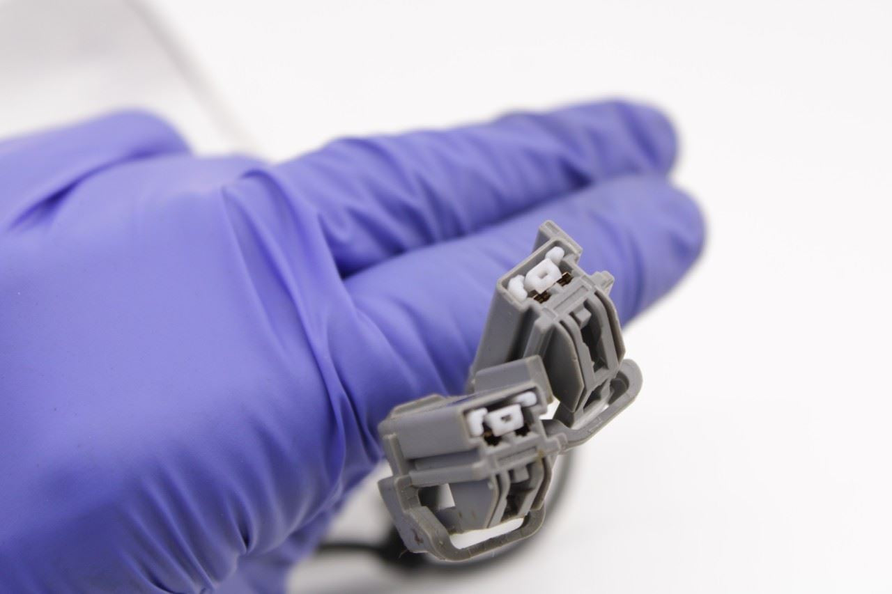 17-19 Chrysler Pacifica Limited Front RH and LH Side Seat Belt Buckle Set *ReaD* - Alshned Auto Parts