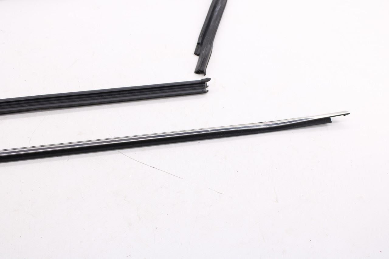 19-26 Volkswagen Jetta SE FR RH Door Run Channel w/ Belt Weatherstrip Set *ReaD* - Alshned Auto Parts